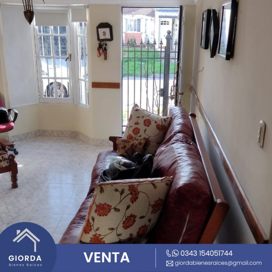 VENDE: Casa zona Gobernador Crespo y Blas Parera,
