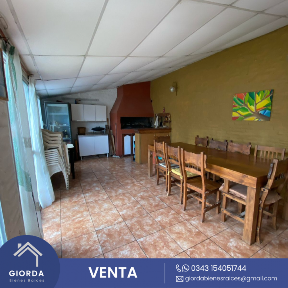 VENDE: Casa Barrio Mercantil calle Monseñor D´andrea