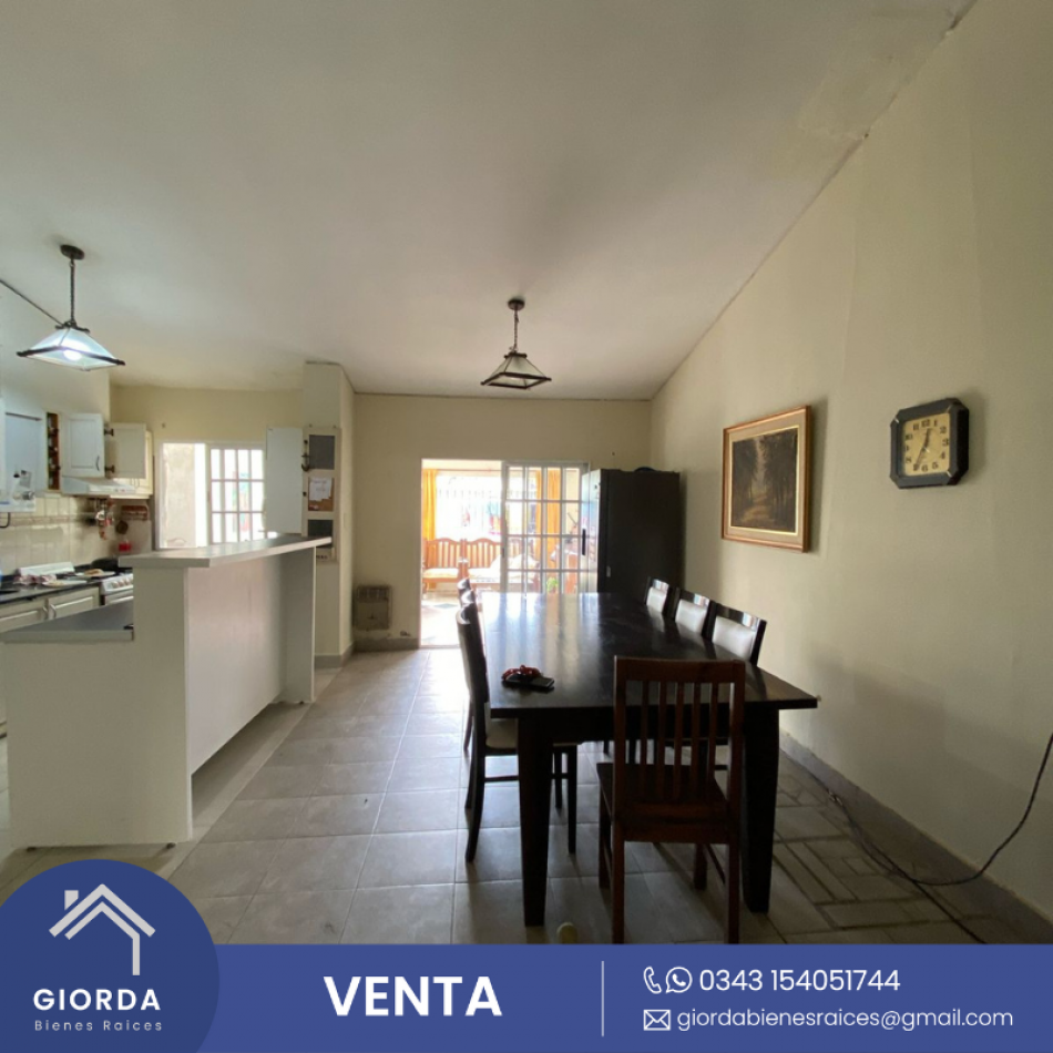 VENDE: Casa Barrio Mercantil calle Monseñor D´andrea