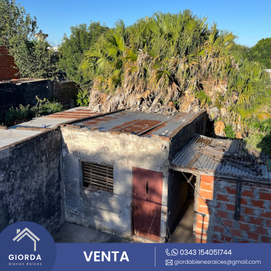 VENDE: Casa a reciclar, calle Los Chanas