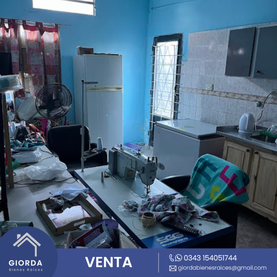 VENDE: Casa a reciclar, calle Los Chanas