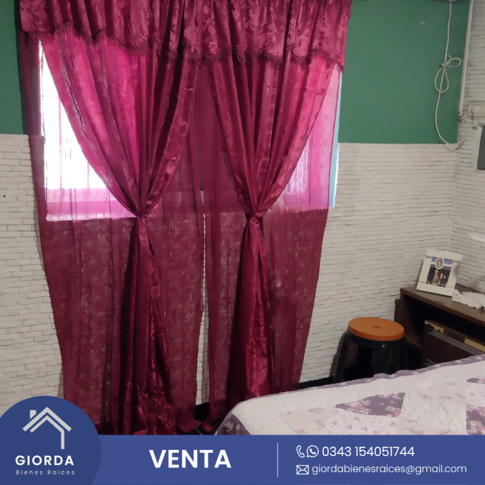 VENDE: Casa calle Los Jacarandaes zona Primero de Mayo