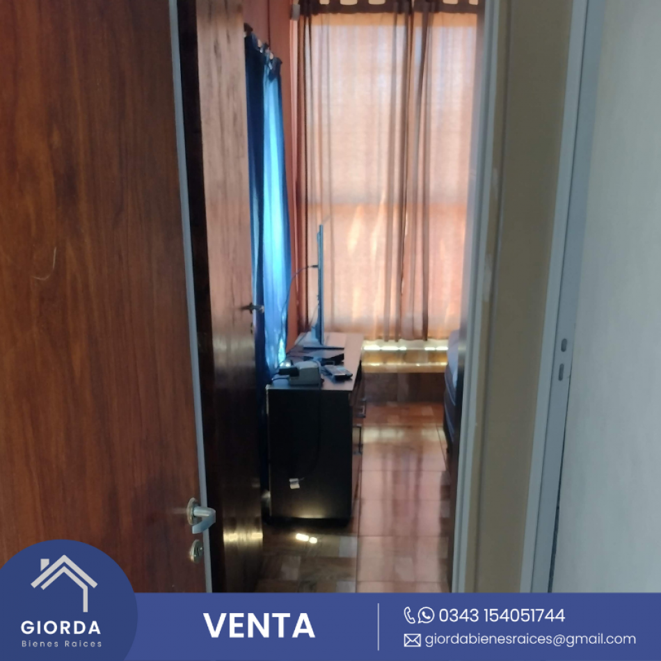 VENDE: Casa calle Los Jacarandaes zona Primero de Mayo