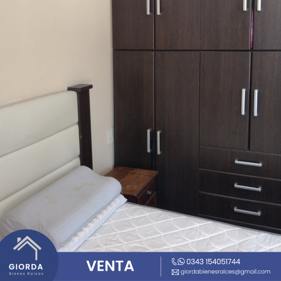 VENDE: Casa calle Los Jacarandaes zona Primero de Mayo