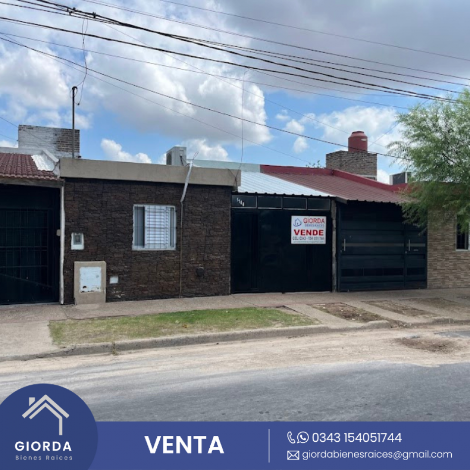 VENDE: Casa calle Los Jacarandaes zona Primero de Mayo
