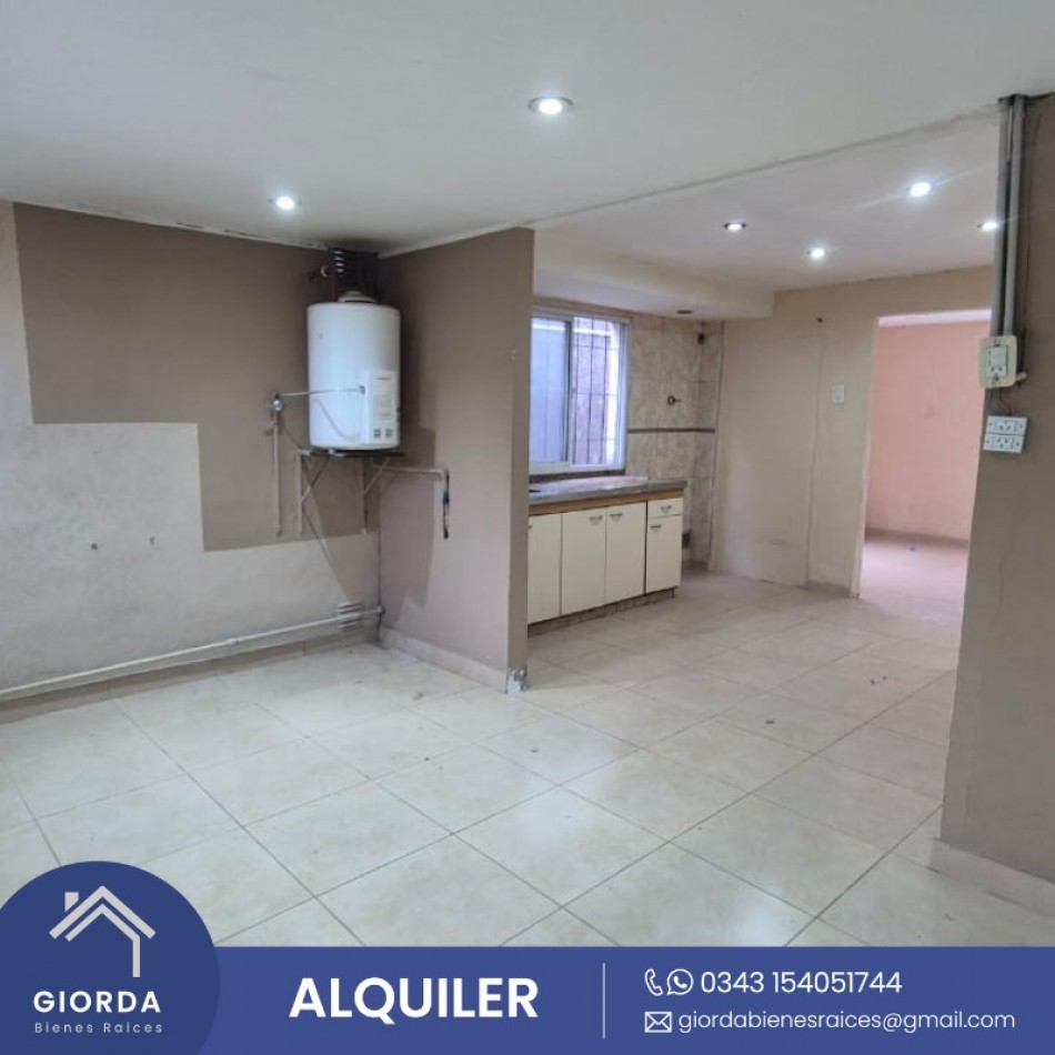 ¡ALQUILER! CASA 2 DORMITORIOS  ZONA ALTE BRONW Y SUDAMERICA