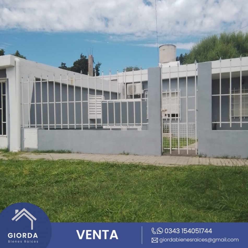VENDE: Casa calle Ñandubay, tres dormitorios