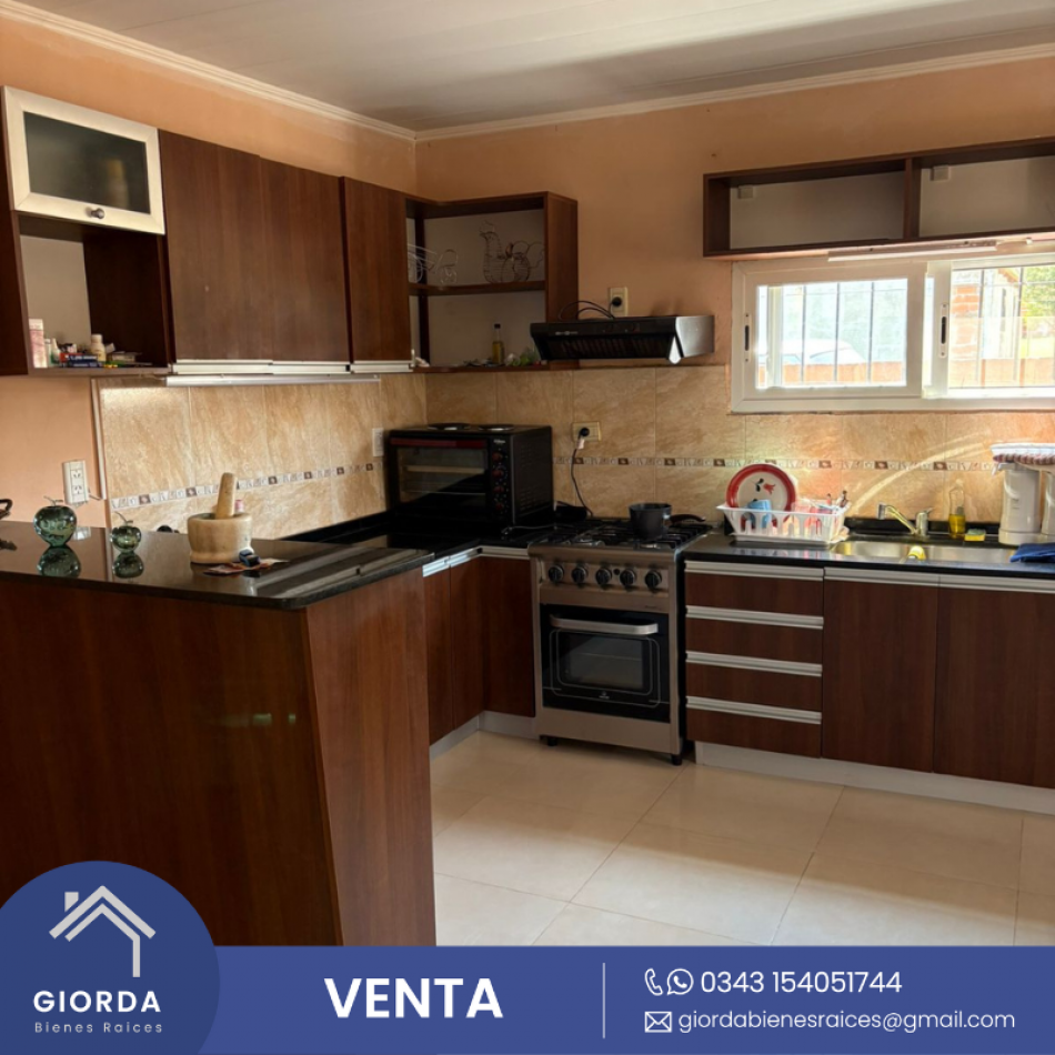 VENDE: Casa en San Benito, calle Celestino Marco