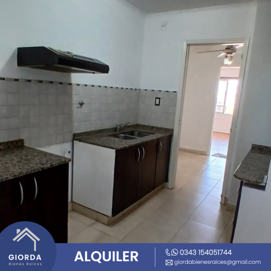 ALQUILA:  Departamento de tres dormitorios centrico