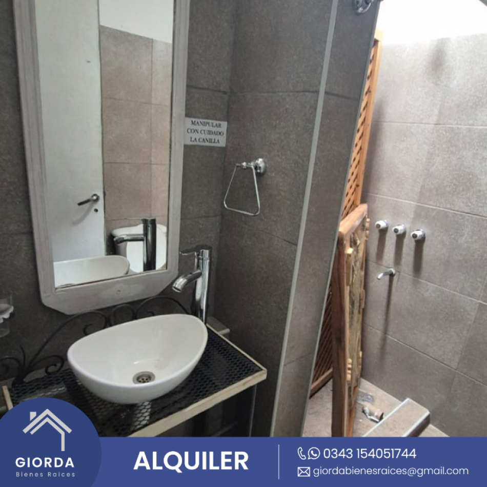 ALQUILA: Local ubicado en calle Gdor. Manuel Crespo a metros de la av Alte. Brown