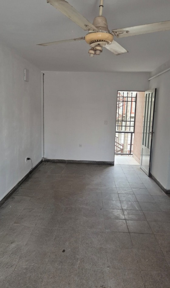 VENDE O ALQUILA: Barrio El Sol 