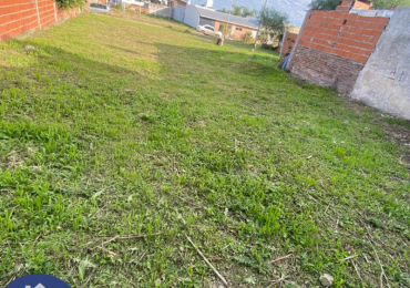 VENDE: Terreno ubicado en zona Hernandarias y Caputo