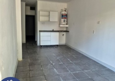 ALQUILO DEPARTAMENTO DE 1 DORMITORIO PARA VIVIENDA U OFICINA.