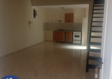 VENDE DUPLEX calle Division del Litoral